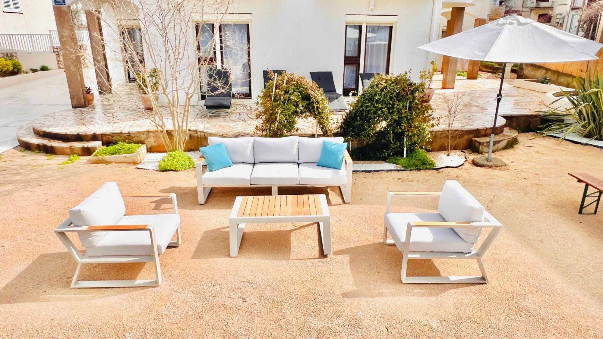 Luxury Beach Apartment W Sunset Sea Views شيبينيك المظهر الخارجي الصورة